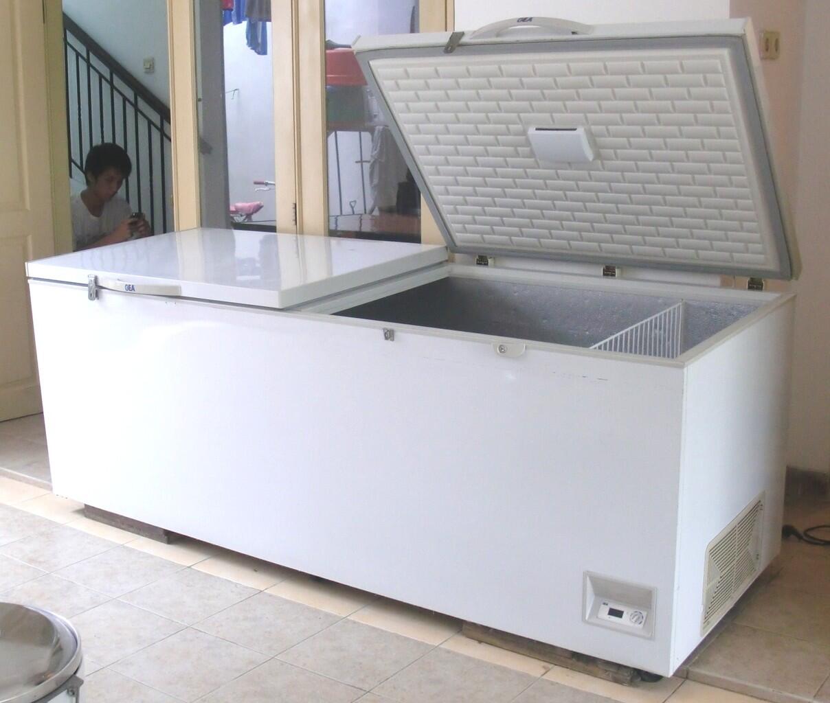 Terjual Freezer second GEA 1200 / 750 / 500 liter (kondisi 