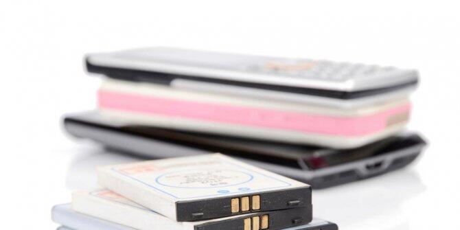 Handphone Agan Nyemplung Air? Cuma ini Solusinya...