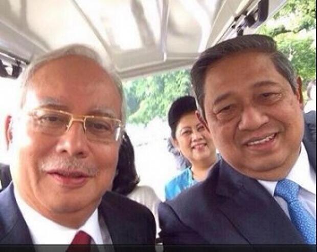 HEBOH FOTO SELFIE???ORANG INI YG HARUS BERTANGGUNG JAWAB