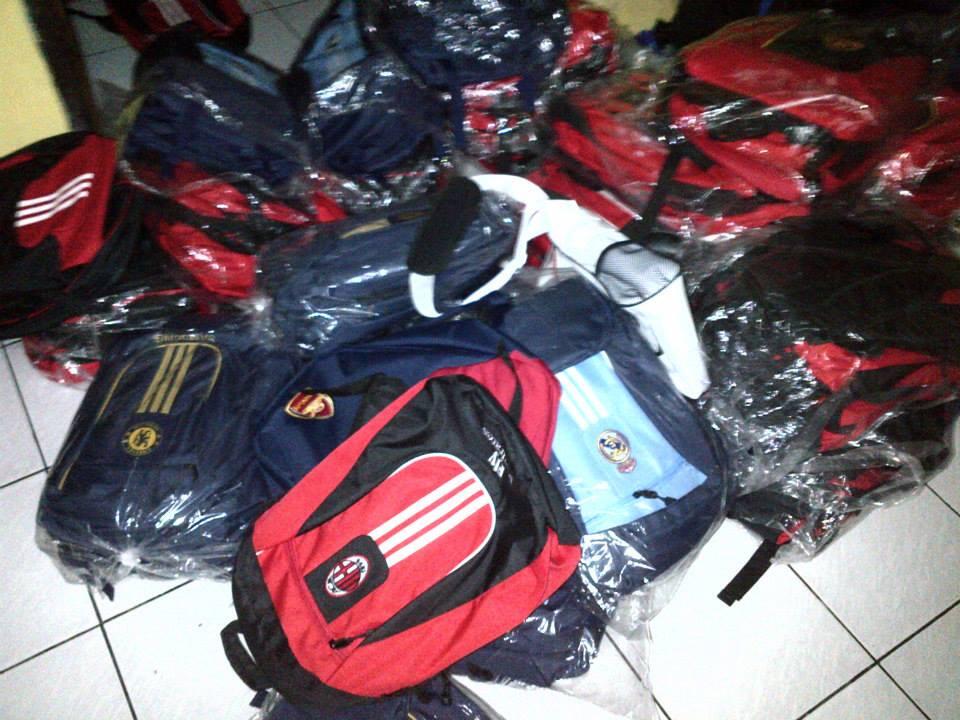 Fashion Bola, Hoodie, sweater, jaket, Tas Bola, Tas Futsal, dompet, jersey