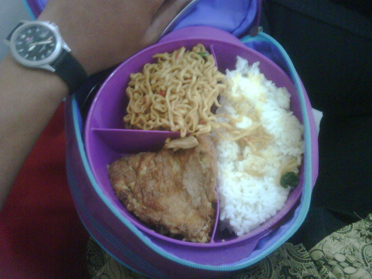 BEKEL MAKANAN ANE HARI INI SANGAT ISTIMEWA
