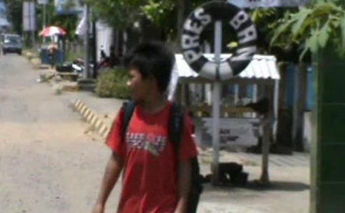 Cari Orangtua Angkat, Bocah SD Ini Jalan Kaki Selama Setahun.