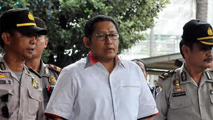 Anas Urbaningrum Dilempar Telur