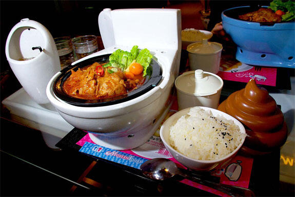 Apakah Anda Sanggup Makan di Restoran Toilet ini?