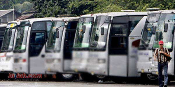 Bus Pariwisata 'Double Decker' Hadir Penuh Warna