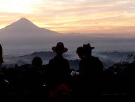 Jogja Rent Car,Borobudur Exotic Sunrise-CahyaTransport Rental