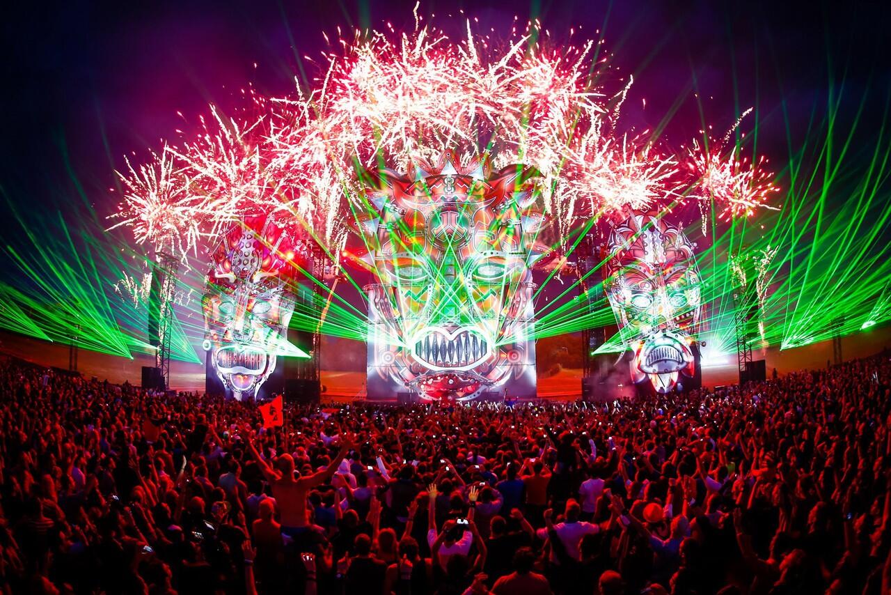 Beberapa Live Stage Electronic Dance Music Paling Gokil 