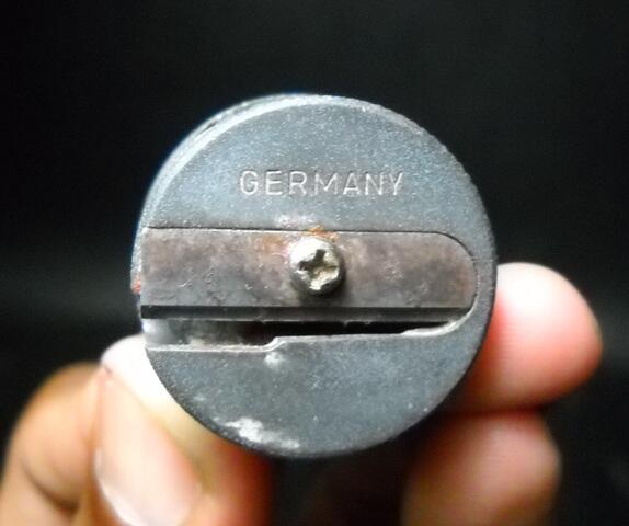 10 Benda yang mudah hilang saat disekolah