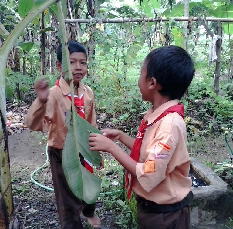 kelakuan anak MI sekarang saat mau wudu, agan2 gini gak ya dl?