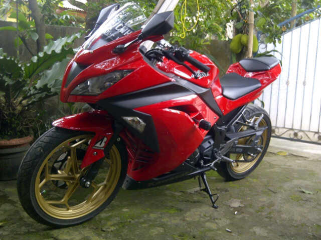 Cari Jual Over Kredit Kawasaki Ninja  250  FI  tahun 2013 