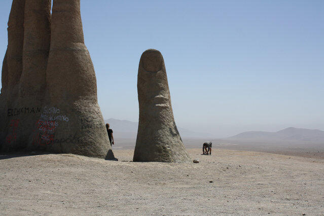  Tangan Raksasa Di Gurun Atacama