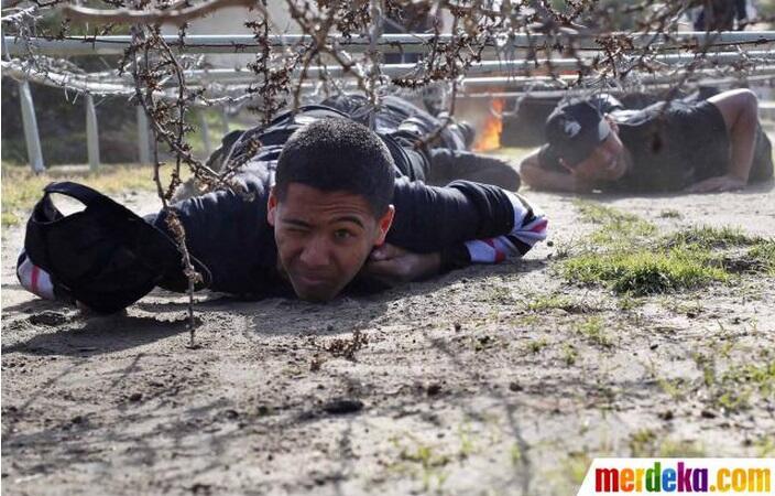 Mengintip Aksi Pelajar Palestina Saat Latihan Militer di Gaza