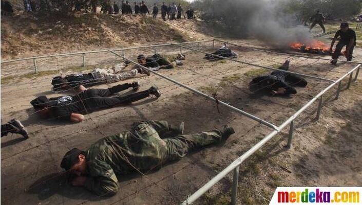 Mengintip Aksi Pelajar Palestina Saat Latihan Militer di Gaza