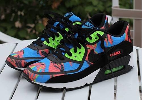 &quot; Sepatu Sport &quot;, bikin agan tambah menarik dan terlihat lebih sexy !
