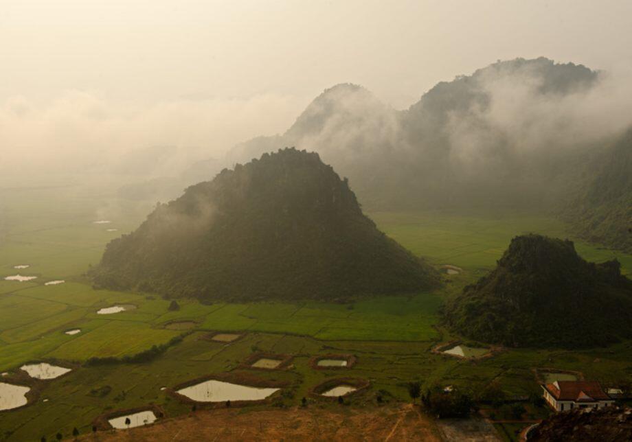 Mengenal " Son Doong Cave " goa terbesar di dunia !