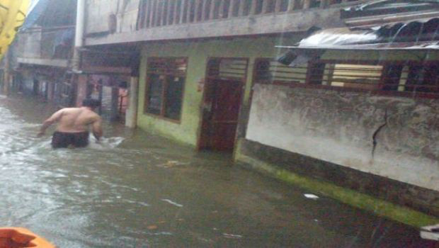 (jokoHoekToD ke mana) Depok udah kelelep, jakarta siap-siap ye