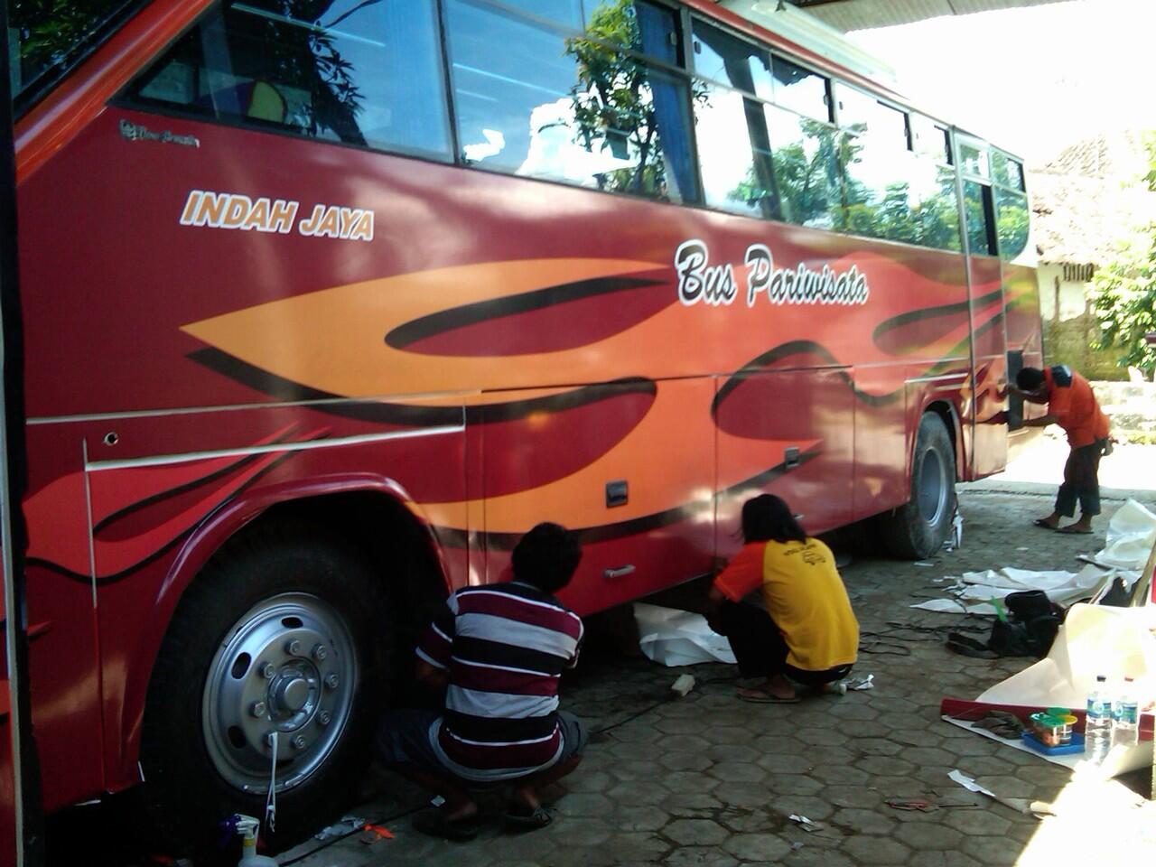 Terjual Kaca Film Mobil Stiker Bus Branding Cutting Stiker KASKUS