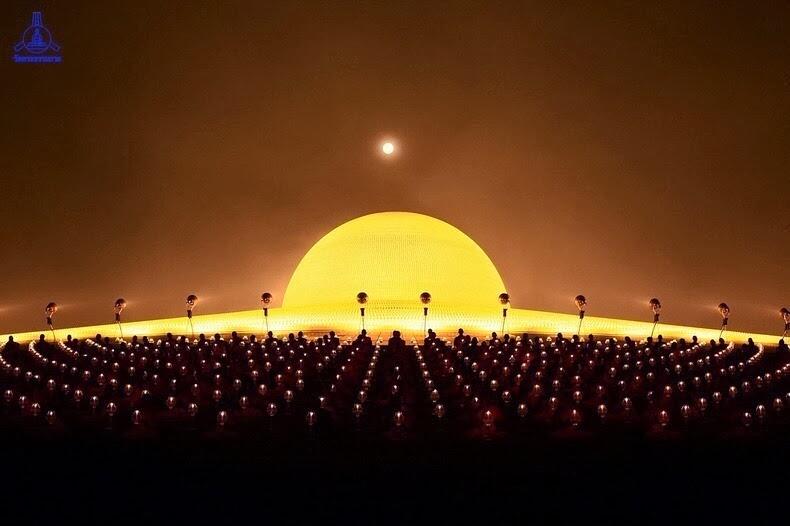 Wow, Kuil Buddha di Thailand Ini Lebih Mirip UFO Raksasa