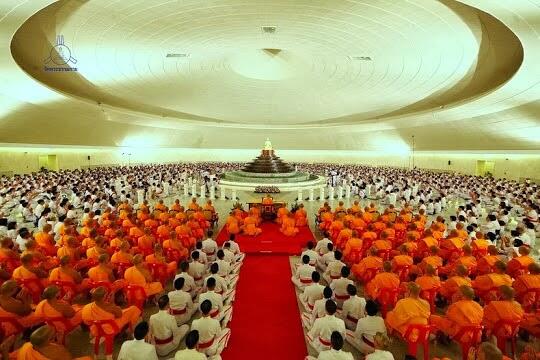 Wow, Kuil Buddha di Thailand Ini Lebih Mirip UFO Raksasa
