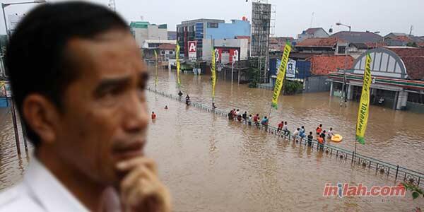 Jokowi: Banjir Bukan Cuma Tanggung Jawab Pemprov