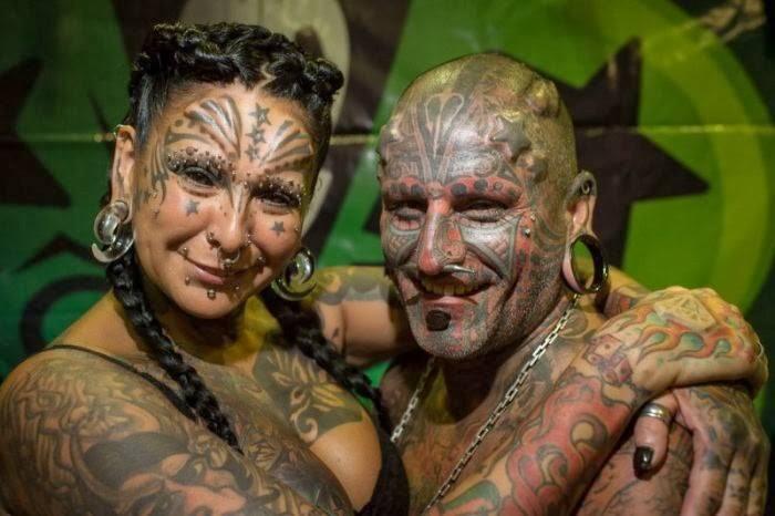 Suami Istri Ini Pemegang Rekor Tindikan Dan Tattoo Terbanyak Di Dunia 