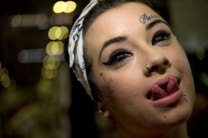 Suami Istri Ini Pemegang Rekor Tindikan Dan Tattoo Terbanyak Di Dunia 