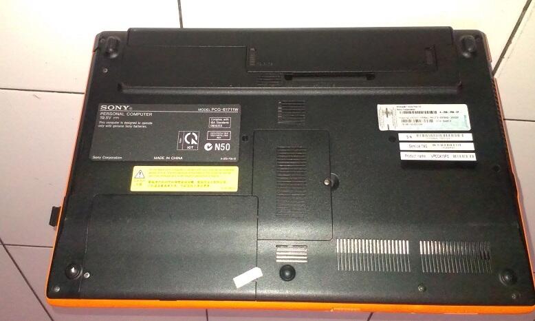 Sony Vaio PCG-61711W, Core i5, ram 8GB, Hdd 500, double VGA intel HD 3000 + ATI 6630M