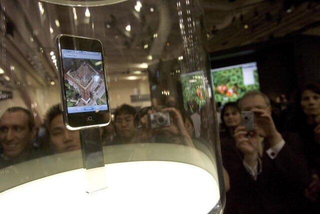 Nostalgia iPhone Pertama Steve Jobs [Pertama kali ane punya iPhone gan]