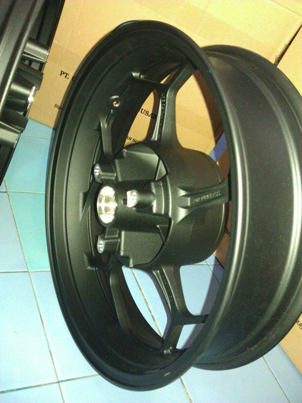 Terjual Velg  Chemco Ninja  250  FI  depan double  disk  KASKUS