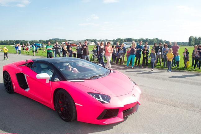 ♥ Lamborghini Pink - Khusus Kabulkan Permohonan Gadis Cilik Ini ♥