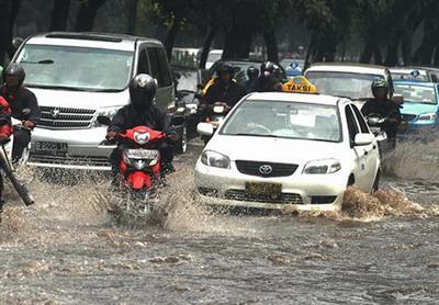 Tips Mengatasi Kendaraan Mogok Saat Hujan &#91;Wajib Masuk&#93;