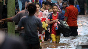 Foto-foto Jakarta Banjir Ramaikan Twitter