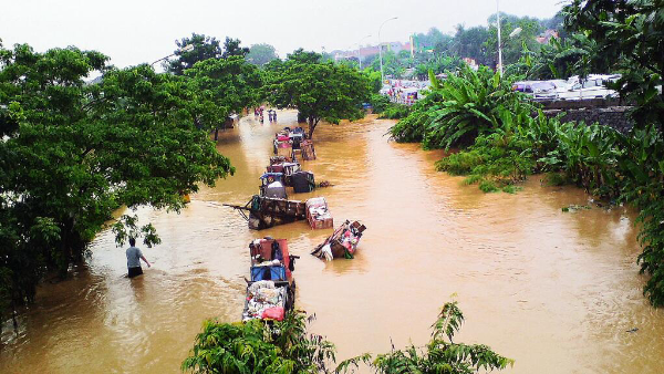 Foto-foto Jakarta Banjir Ramaikan Twitter