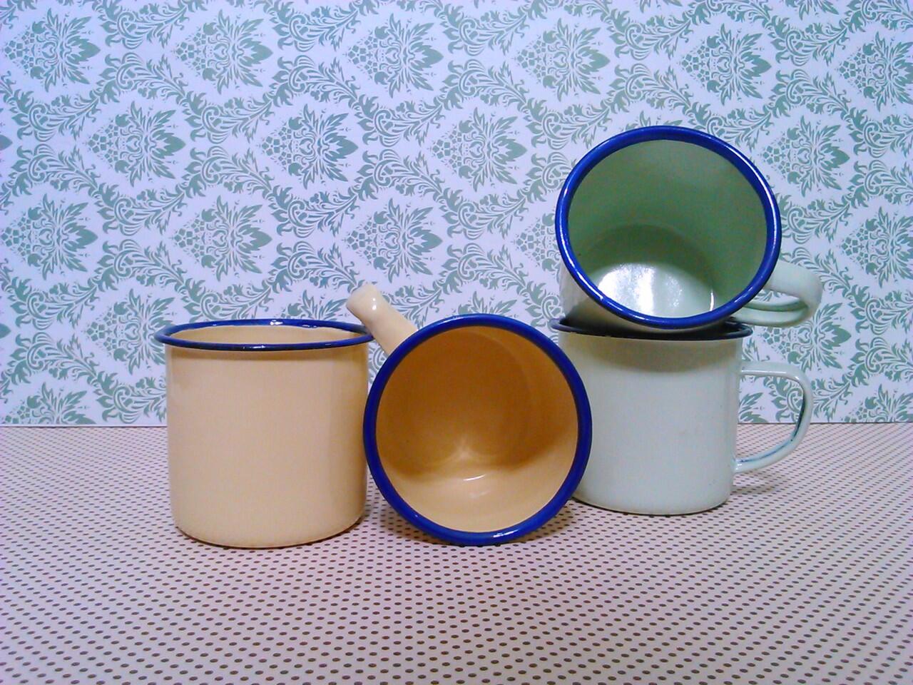 Gelas / Cangkir Enamel Kaleng Polos unik dan vintage!