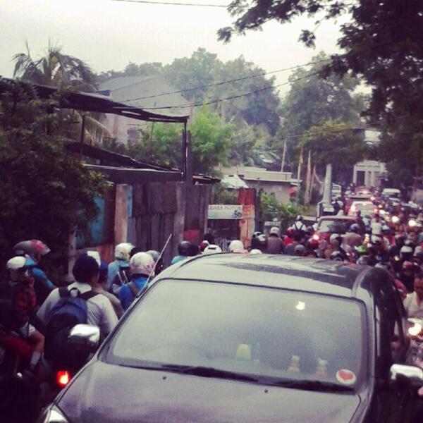 Banjir dan Macet Mengepung Kota Jakarta