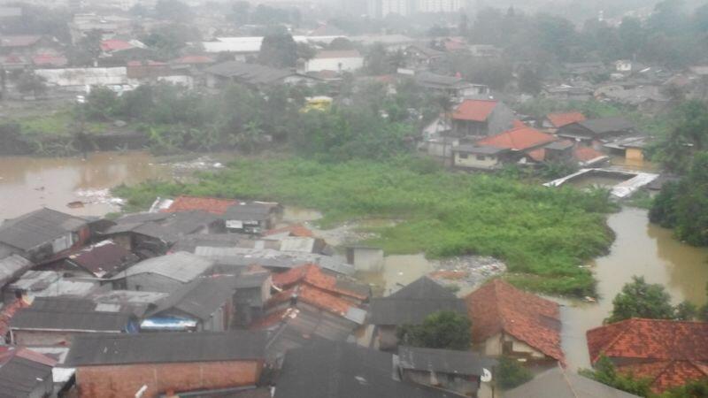 Kampung Pulo Jatinegara Jaktim Banjir Setidaknya 7,5 Meter!!!