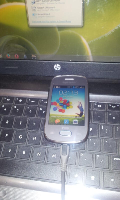 Samsung Galaxy Y Neo , Bisa BBM, dual SIM