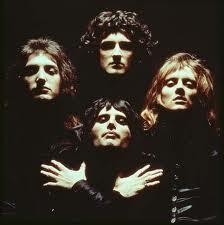 Keanehan Lirik Lagu Queen ( QueenLovers 1971 Masup )