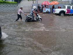 Ada juga polisi yg baik lo :)