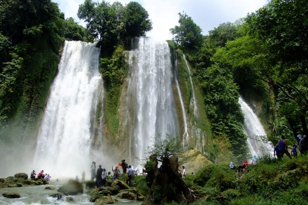 Keliling DUNIA? Indonesia aja belum