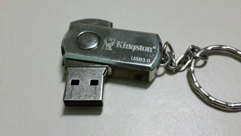 Ciri-Ciri Flashdisk Kingston Ente Palsu bin KW + Tips 