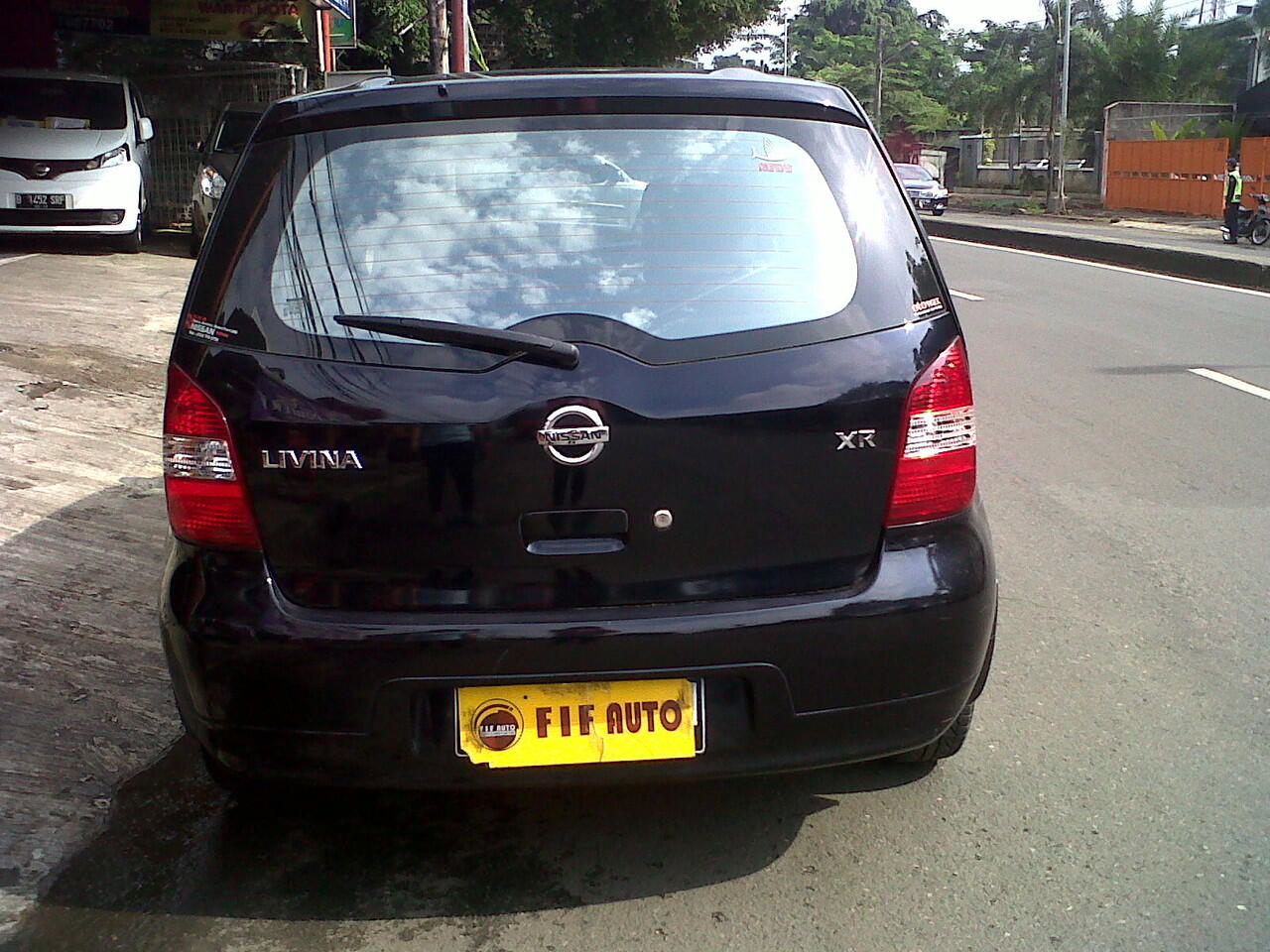 NISSAN LIVINA XR 1.5 MT 2008 HITAM METALIK B 1656 ZUH