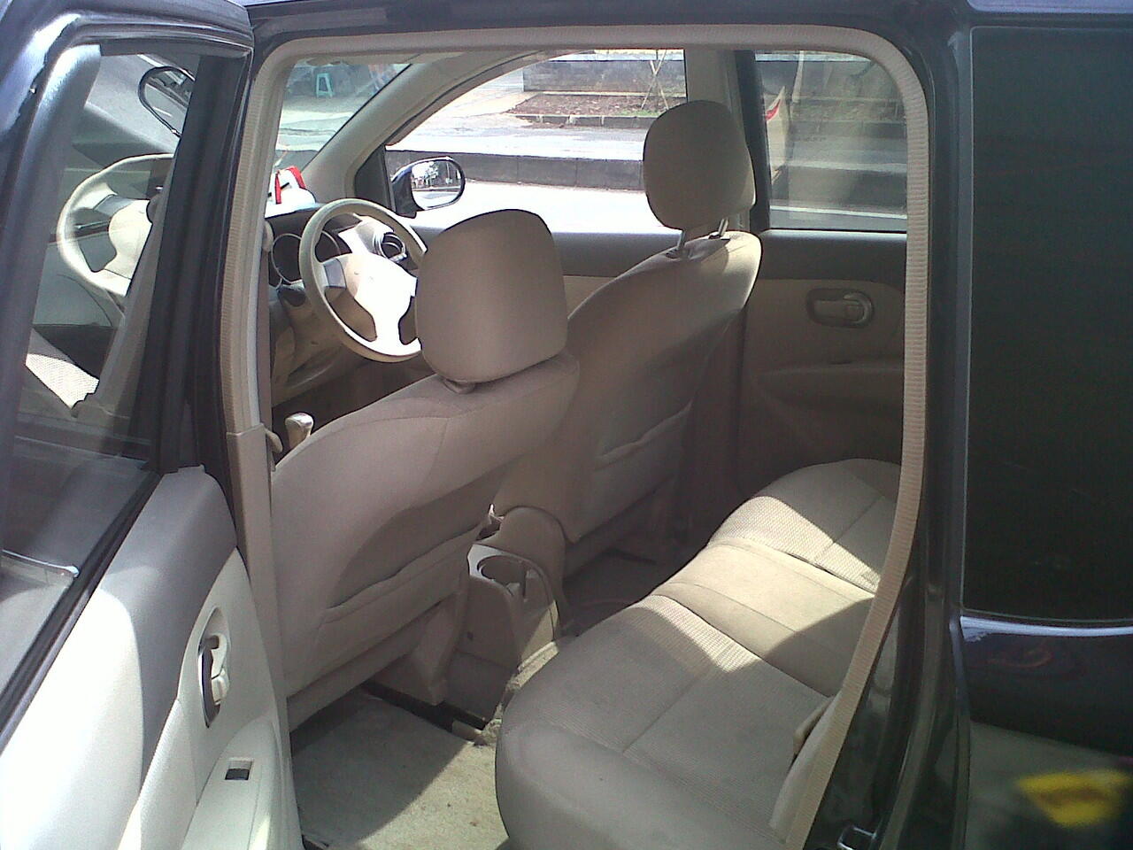 NISSAN LIVINA XR 1.5 MT 2008 HITAM METALIK B 1656 ZUH