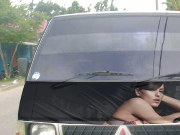 Stiker BB di Mobil Pickup