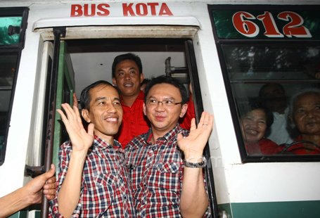 Titik Banjir Menurun !!! BUKTI Efektifnya Kerja JokoHok