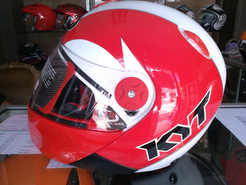 Terjual helm kyt x rockets KASKUS