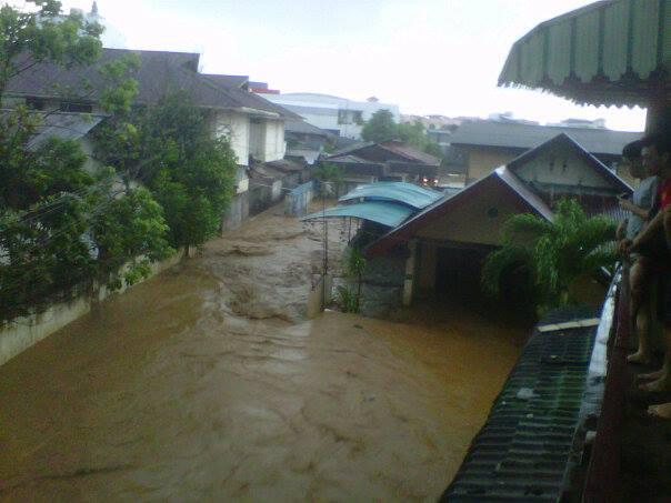 Banjir Manado &#91;PICS UPDATE&#93;