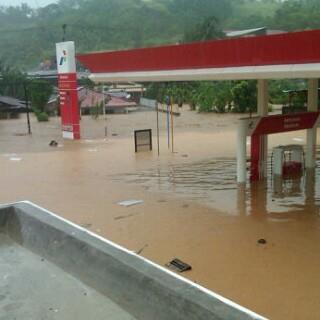 Banjir Manado &#91;PICS UPDATE&#93;