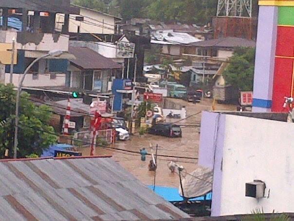 Banjir Manado &#91;PICS UPDATE&#93;