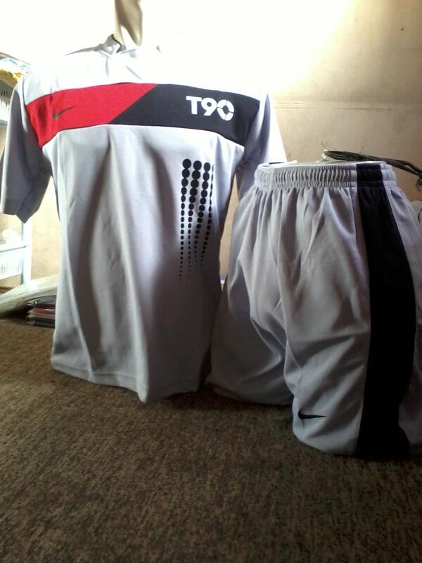 KOSTUM Futsal/Bola !! Dijamin Murah !!! NO TIPU